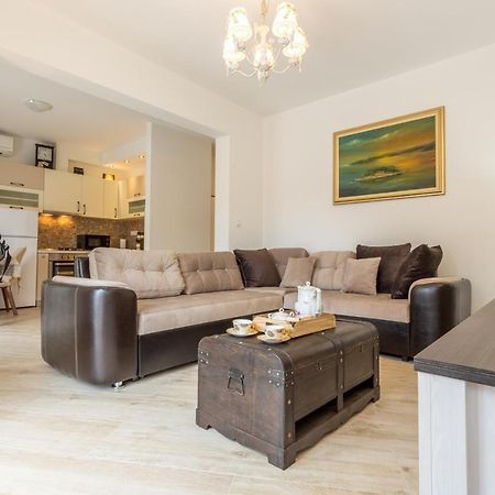 Villa Capitis In The Center- Luxury Apartment With Swimming Pool Hvar Town Esterno foto