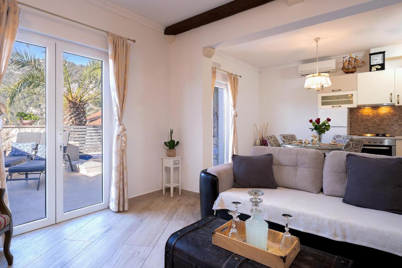Villa Capitis In The Center- Luxury Apartment With Swimming Pool Hvar Town Esterno foto
