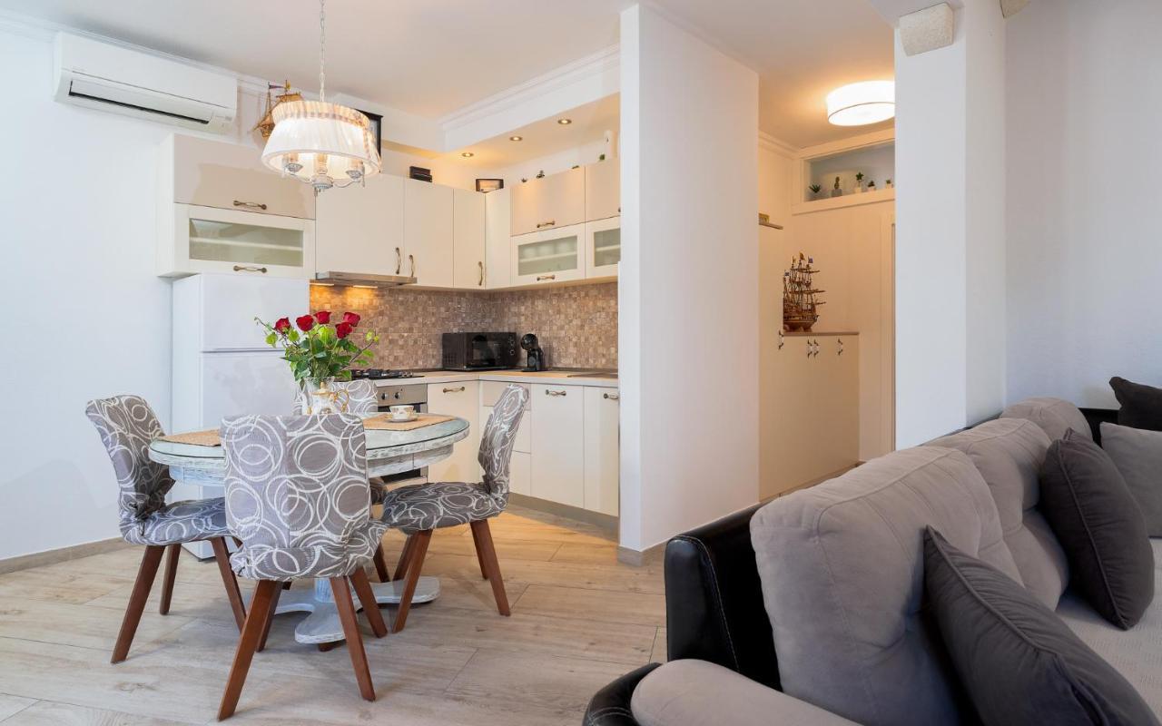 Villa Capitis In The Center- Luxury Apartment With Swimming Pool Hvar Town Esterno foto