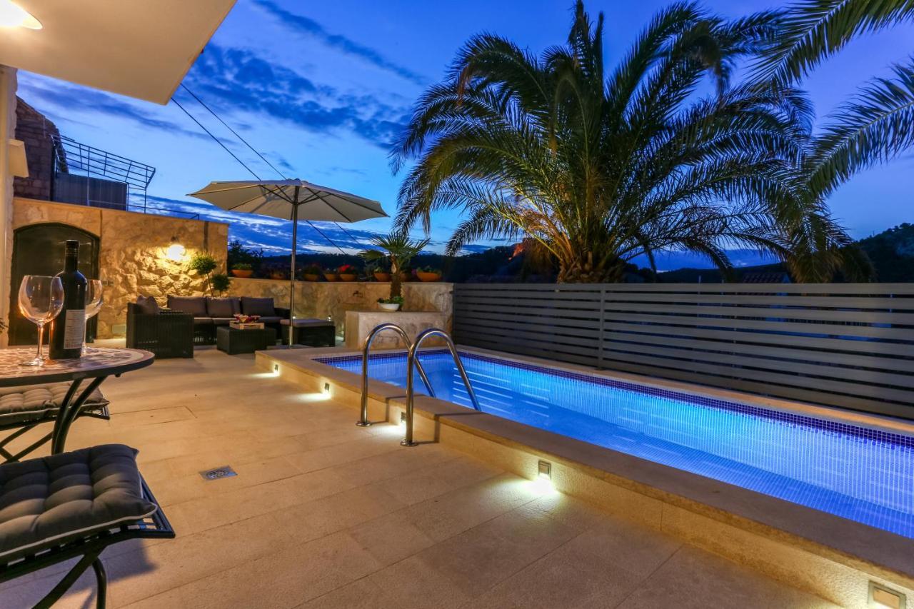 Villa Capitis In The Center- Luxury Apartment With Swimming Pool Hvar Town Esterno foto
