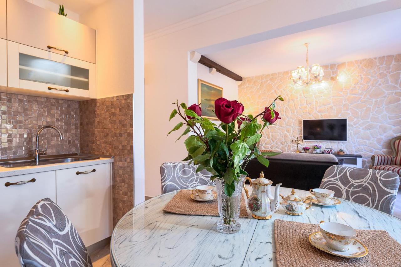 Villa Capitis In The Center- Luxury Apartment With Swimming Pool Hvar Town Esterno foto
