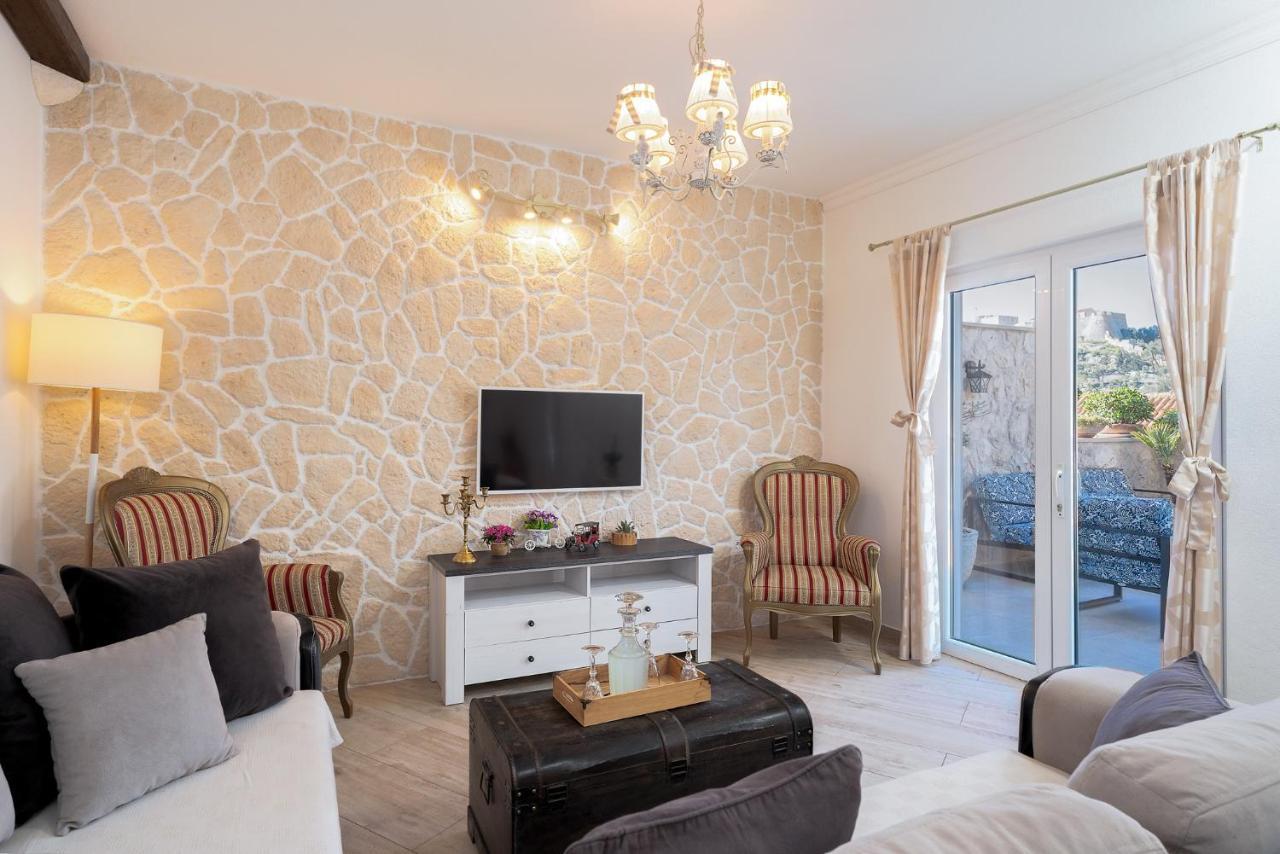 Villa Capitis In The Center- Luxury Apartment With Swimming Pool Hvar Town Esterno foto