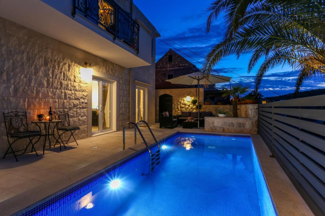 Villa Capitis In The Center- Luxury Apartment With Swimming Pool Hvar Town Esterno foto